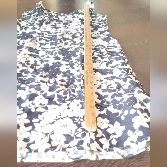 Villager Liz Claiborne, Black White Floral Dress Linen Blend Size 10 - Picture 3 of 7